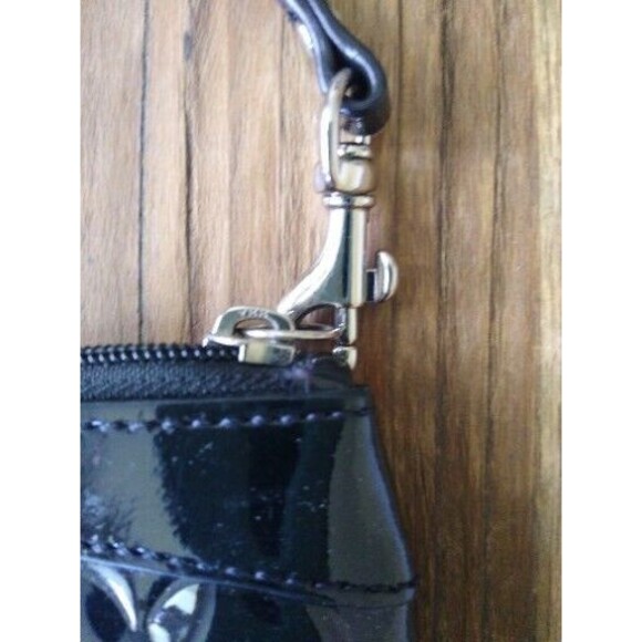 Coach Bubble Logo Y2K 90s Patent Leather Soho Vegan Traditional Wristlet Boho - Picture 3 of 5